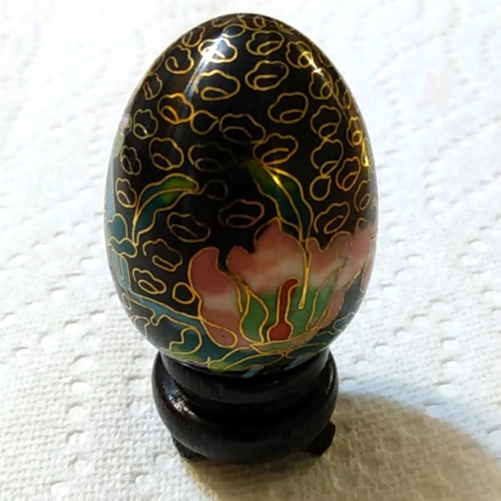 New in box Cloisonne Black Egg Ornament w wooden stand Vintage Collectib…